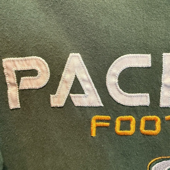 Green Bay Packers Logo T-Shirt - Picture 3 of 9